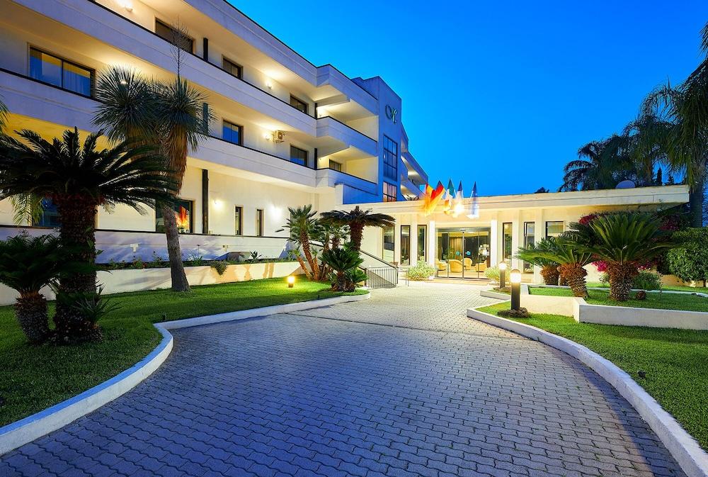 Hotel Club Clorinda Nuova Gestione 2024 Паестум Екстериор снимка