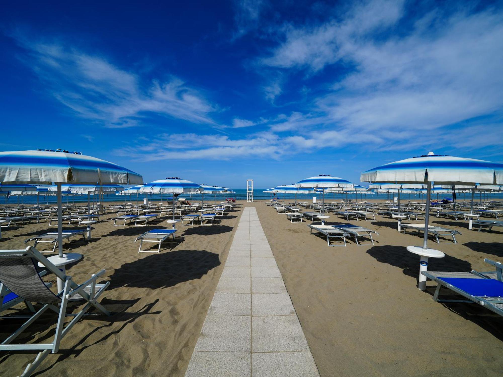 Hotel Club Clorinda Nuova Gestione 2024 Паестум Екстериор снимка