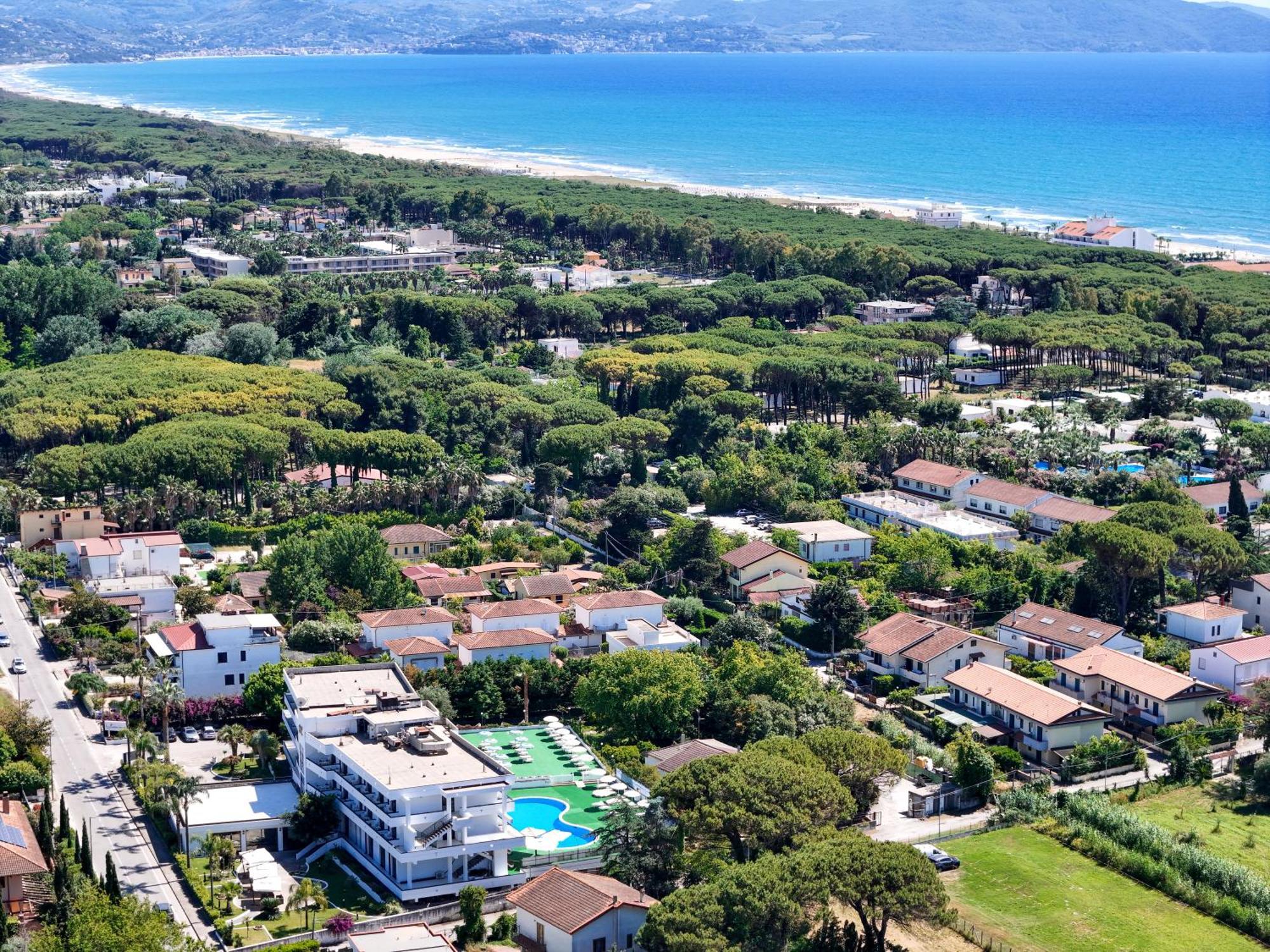 Hotel Club Clorinda Nuova Gestione 2024 Паестум Екстериор снимка