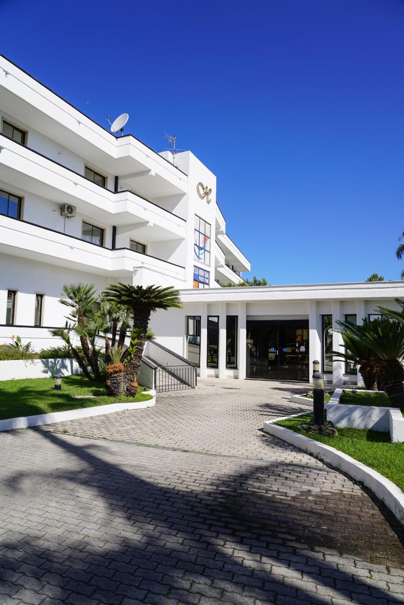 Hotel Club Clorinda Nuova Gestione 2024 Паестум Екстериор снимка