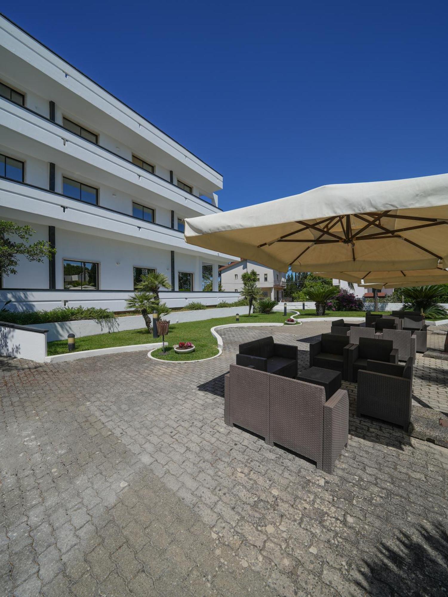 Hotel Club Clorinda Nuova Gestione 2024 Паестум Екстериор снимка