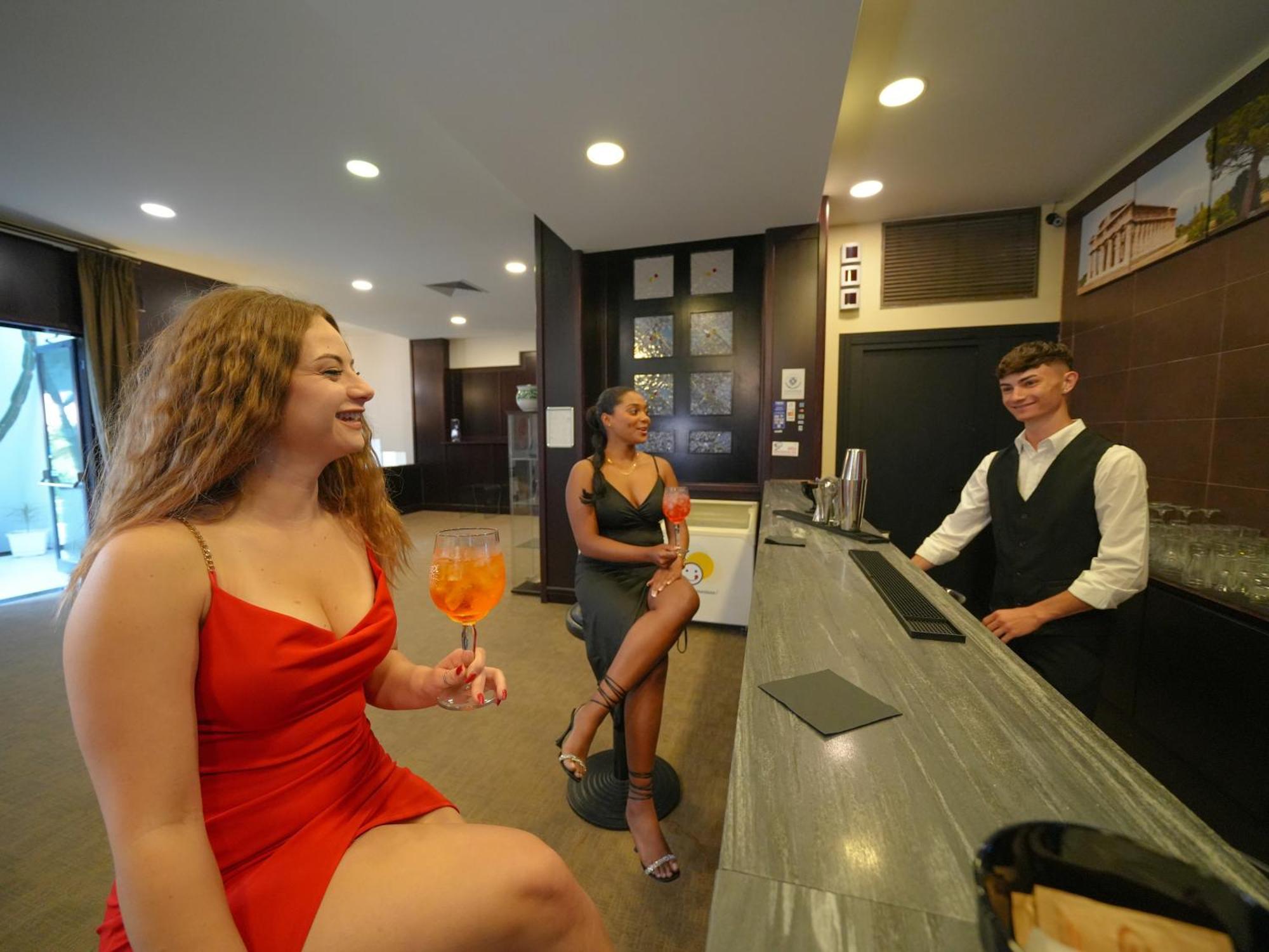 Hotel Club Clorinda Nuova Gestione 2024 Паестум Екстериор снимка