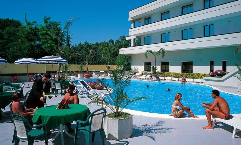 Hotel Club Clorinda Nuova Gestione 2024 Паестум Екстериор снимка