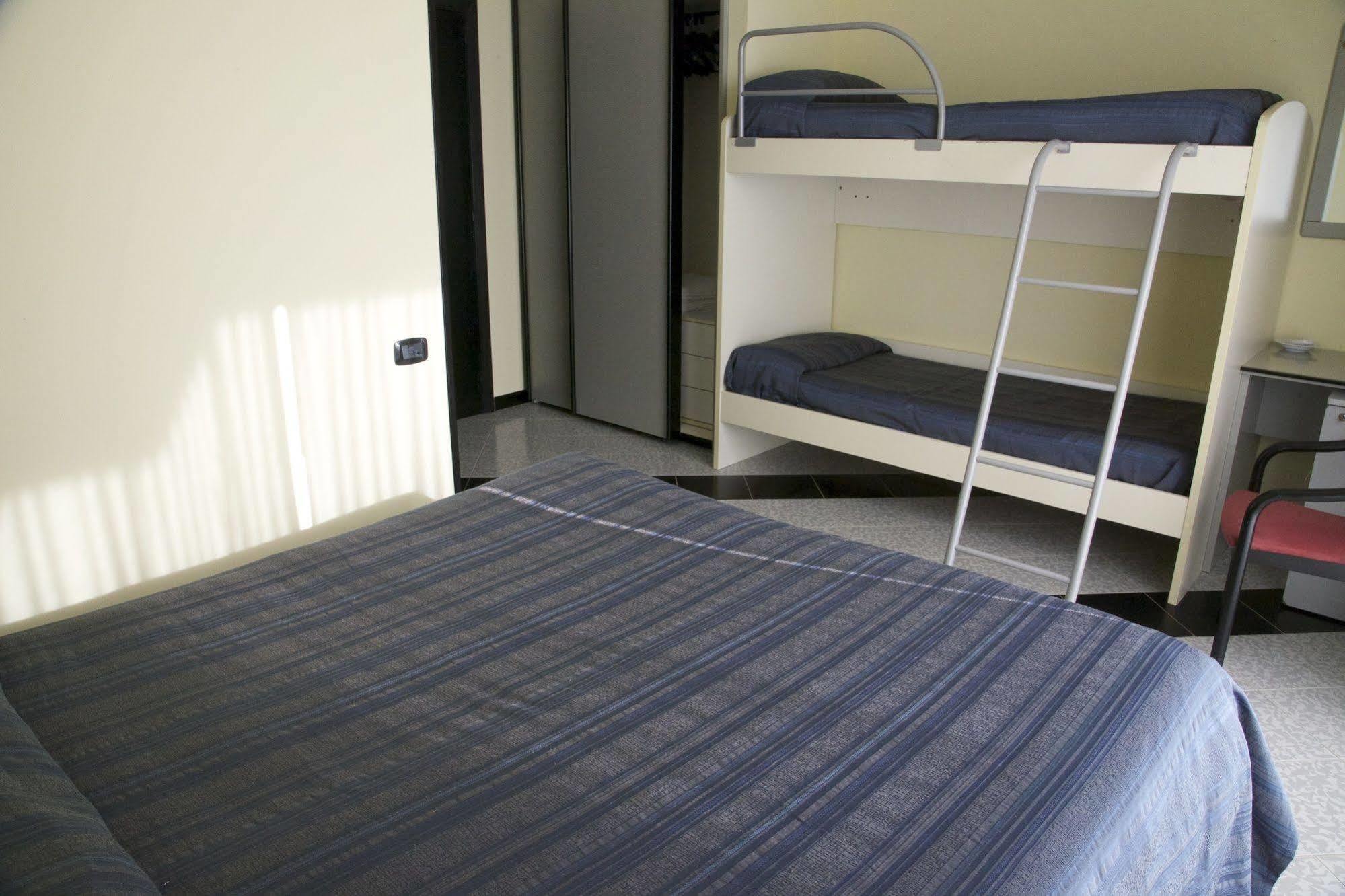 Hotel Club Clorinda Nuova Gestione 2024 Паестум Екстериор снимка