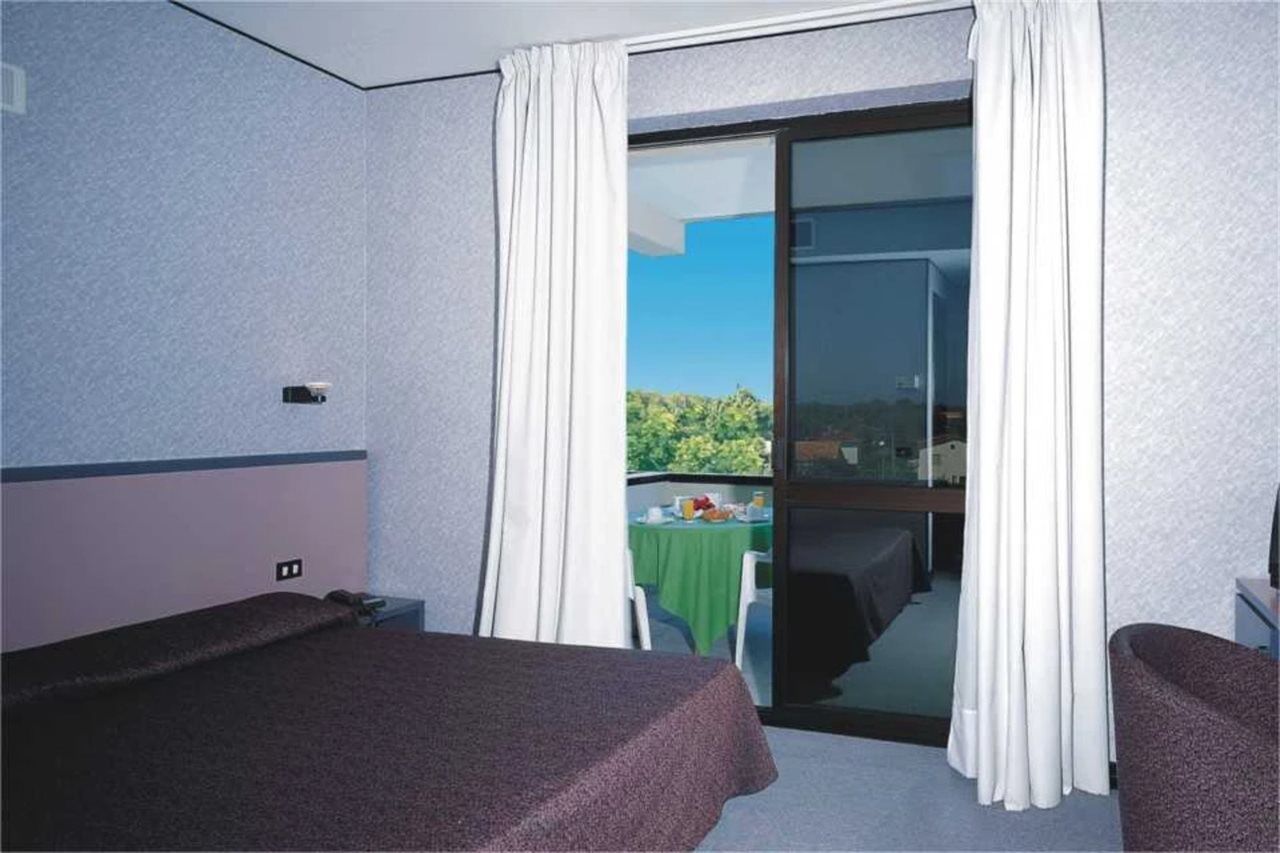 Hotel Club Clorinda Nuova Gestione 2024 Паестум Екстериор снимка