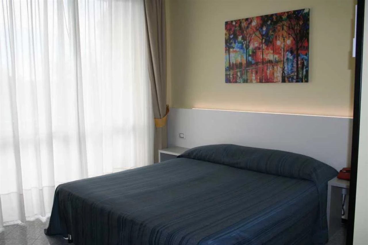 Hotel Club Clorinda Nuova Gestione 2024 Паестум Екстериор снимка